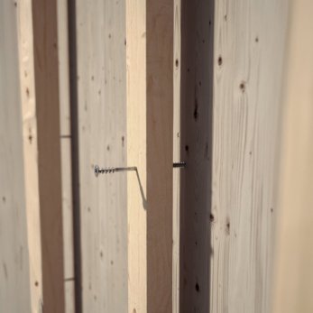 DRS dištančná skrutka