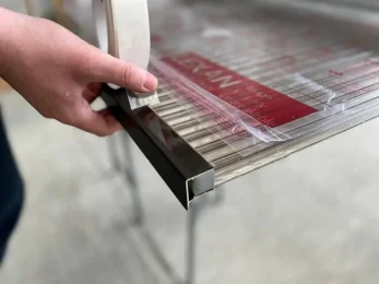 Transparentná polyuretánová páska